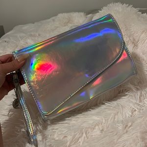 Metallic clutch